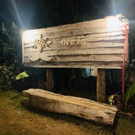 ร้านเพาะรัก@บ้านไร่อาจารย์หนวด