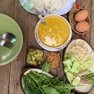 ป้าตุ๊ ขนมจีนภูเก็ตน้ำยาปู