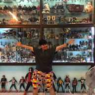 ครูหมู(ร้านต้นตระกูลยมจินดา)