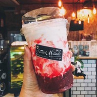 Sweet Mustache Coffee & Dessert