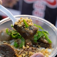 ร้านเนื้อตุ๋นกิวโร่