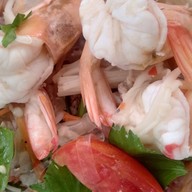 ส้มตำ ตัวแม่ (ตำ ยำ ต้ม น้ำปั่น ) ข้างศรีสวัสดิ์สาขาแยกบ้านบุญส่ง