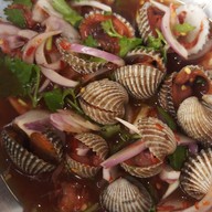 ผู้ชายขายยำ หมู่บ้าน สินธนาโฮมเพลค