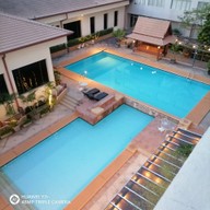 โรงแรมสองพันบุรี