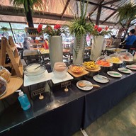 ร้านครัวเคียงราง