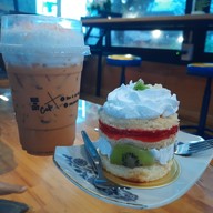 เมนูของร้าน Bus and Cut Cafe