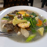 เมนูของร้าน Alina pizza and halal food 1 Alina pizza and halal food 1