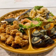 เมนูของร้าน ร้านครัวต้นตาล  ถ.กาญจนวณิช ซ.17