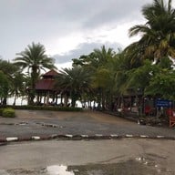 หาดเขาพลายดำ