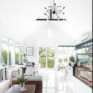 บรรยากาศ Petits Fours Cafe &  Studio เปอติฟูร์ คาเฟ่ แอนด์ สตูดิโอ เชียงใหม่