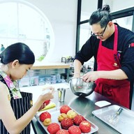 Petits Fours Cafe &  Studio เปอติฟูร์ คาเฟ่ แอนด์ สตูดิโอ เชียงใหม่