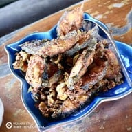 เมนูของร้าน ครัวปีกไม้