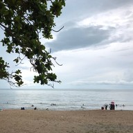หาดเขาพลายดำ