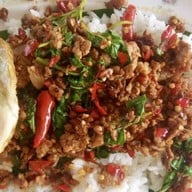 กระเพราวัดใจ Byครัวสโรชา