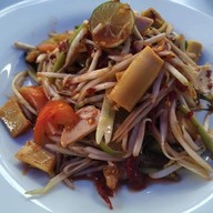 ตำนัว แซ่บอีสาน ฝ.6 / อาหารอีสาน+อาหารตามสั่ง