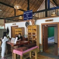 Rock Valley Hot Spring and Fish Spa กาญจนบุรี