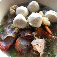 ก๋วยเตี๋ยวเจ้เรียม ติดวัดบางลี่