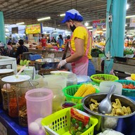 บรรยากาศ เสี่ยอชิส้มตำนัว ตลาดนัดทุ่งปอ