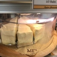 Oyatsu CheesesCake โอยะสึ ชีสเค้ก สาขา1 ปั้มเชลล์กม.10 และ สาขา2 เซ็นทรัลระยอง ชั้น1