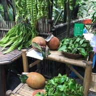 ตลาดป่าไผ่สร้างสุข (สวนไผ่ขวัญใจ)