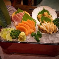 เมนูของร้าน Kanpai Kanpai (คัมไปคัมไป), เซียนหมึกย่าง และอาหารญี่ปุ่น แยกอโศก ก่อนถึงซอยสุขุมวิท 23 (ติดปั๊มเชลล์)