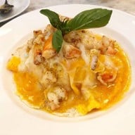 The Sixth ท่าเตียน ท่าเตียน