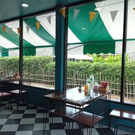 บรรยากาศ The Winner Steak House