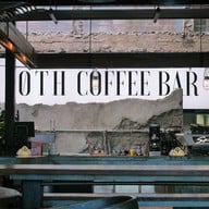 บรรยากาศ 10th Coffee Bar