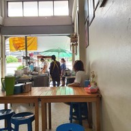 บรรยากาศ ข้าวมันไก่เลิศรส