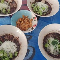 ก๋วยเตี๋ยวเรือ ป ประทีป บางปะอิน