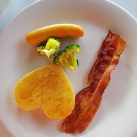 เมนูของร้าน ห้องอาหารดอยตุงลอดจ์