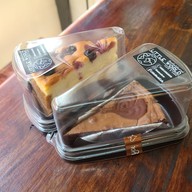 Little World Cafe & Cake