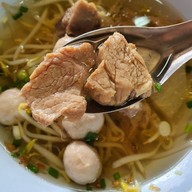 เมนูของร้าน ทรงกิจลูกชิ้นเนื้อวัว