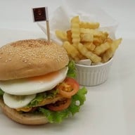 Coffee & Toast Cuisine จอมเทียน พัทยา