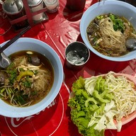 ก๋วยเตี๋ยวไก่มะระไทเลย