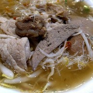 เมนูของร้าน ก๋วยเตี๋ยวหมูตุ๋น-เนื้อตุ๋น เฮียแก้ว