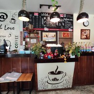 บรรยากาศ With Love Cafe & Restaurant