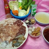 เจ๊บูณสุกี้หมูกระทะ & ข้าวหมูแดง หมูกรอบ