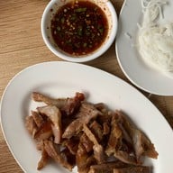 อีสานนครศรีฯ (ป้าน้อยหัวตรุด)