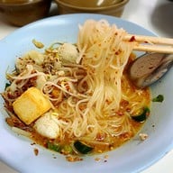 เมนูของร้าน วโรชา (เต็ง) ก๋วยเตี๋ยวลูกชิ้นปลา