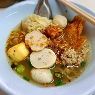 เมนูของร้าน วโรชา (เต็ง) ก๋วยเตี๋ยวลูกชิ้นปลา