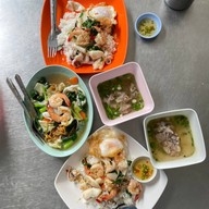 เมนูของร้าน เจ๊กุ้ง