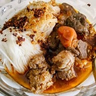 เมนูของร้าน ร้านทิศเหนือ น้ำเงี้ยว-ข้าวซอยไก่ ข้าวหมูทอด