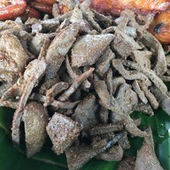 ข้าวเหนียวหมูห่อใบตองตลาดศรีเมือง
