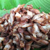 ข้าวเหนียวหมูห่อใบตองตลาดศรีเมือง