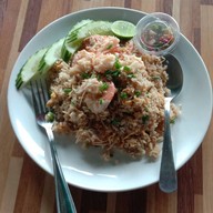 ร้านกาแฟลูกปลาโบราณ พุนพิน