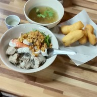 ร้านกาแฟลูกปลาโบราณ พุนพิน