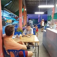 ร้านกาแฟลูกปลาโบราณ พุนพิน