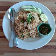 ร้านกาแฟลูกปลาโบราณ พุนพิน