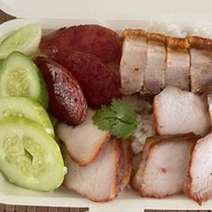 เมนูของร้าน รสริน ข้าวหมูแดงหมูกรอบ ซูวี
